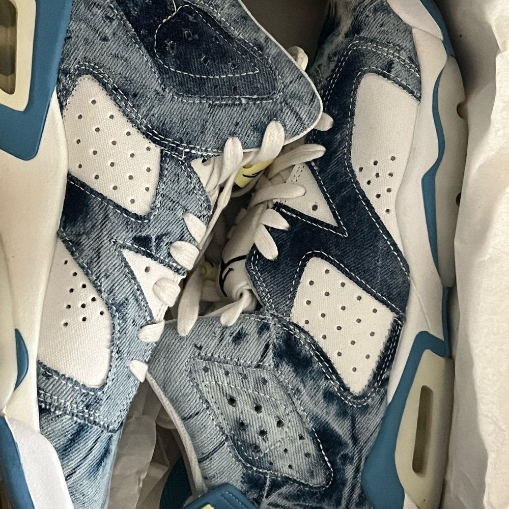 Jordan Kids Sneakers in Blue and White